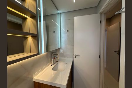 Apartamento à venda com 109m², 3 quartos e 2 vagas Apartamento à venda com 109m², 3 quartos e 2 vagasBanheiro da Suíte