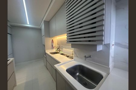 Apartamento à venda com 109m², 3 quartos e 2 vagas Apartamento à venda com 109m², 3 quartos e 2 vagasCozinha