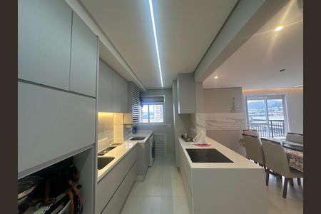 Apartamento à venda com 109m², 3 quartos e 2 vagas Apartamento à venda com 109m², 3 quartos e 2 vagasCozinha