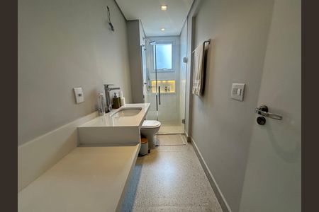 Apartamento à venda com 109m², 3 quartos e 2 vagas Apartamento à venda com 109m², 3 quartos e 2 vagasBanheiro Social