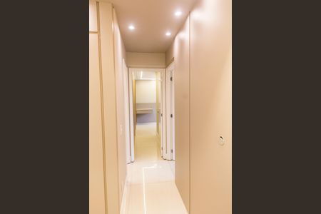 Apartamento à venda com 64m², 2 quartos e 2 vagas Apartamento à venda com 64m², 2 quartos e 2 vagasCorredor