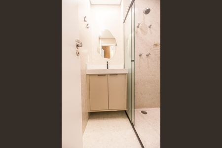 Apartamento à venda com 64m², 2 quartos e 2 vagas Apartamento à venda com 64m², 2 quartos e 2 vagasBanheiro da Suíte