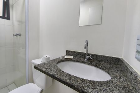 Apartamento para alugar com 45m², 2 quartos e 1 vaga Apartamento para alugar com 45m², 2 quartos e 1 vagaBanheiro