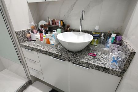 Apartamento à venda com 91m², 3 quartos e 1 vaga Apartamento à venda com 91m², 3 quartos e 1 vagaBanheiro da Suíte