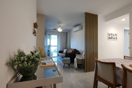 Apartamento à venda com 91m², 3 quartos e 1 vaga Apartamento à venda com 91m², 3 quartos e 1 vagaSala