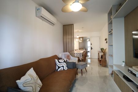 Apartamento à venda com 91m², 3 quartos e 1 vaga Apartamento à venda com 91m², 3 quartos e 1 vagaSala
