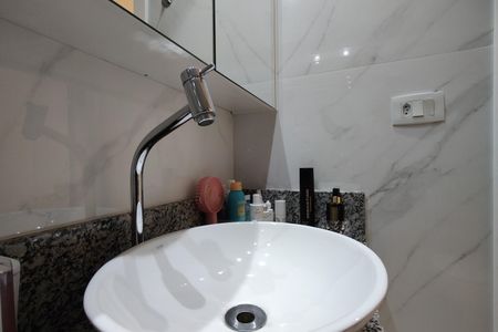 Apartamento à venda com 91m², 3 quartos e 1 vaga Apartamento à venda com 91m², 3 quartos e 1 vagaBanheiro Social