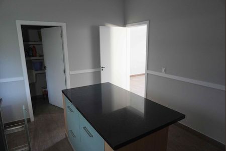 Casa de condomínio para alugar com 296m², 2 quartos e 4 vagasCozinha