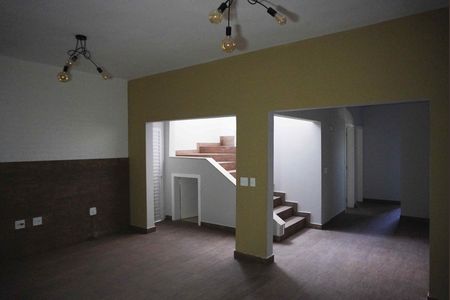 Casa de condomínio para alugar com 296m², 2 quartos e 4 vagasPiso Inferior