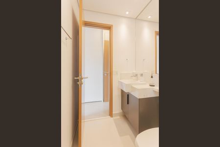 Banheiro da Suíte de apartamento para alugar com 2 quartos, 66m² em Pinheiros, São Paulo