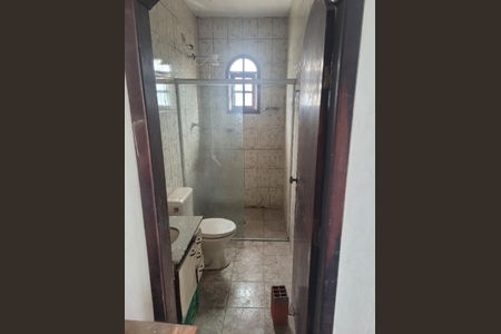 Casa à venda com 360m², 4 quartos e 5 vagas Casa à venda com 360m², 4 quartos e 5 vagasBanheiro