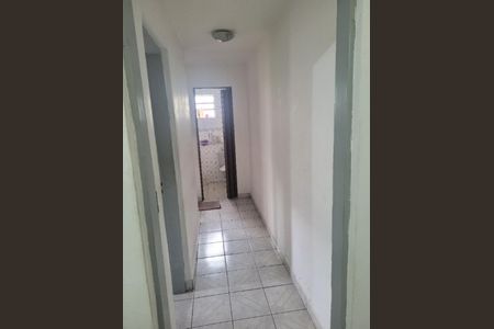 Casa à venda com 360m², 4 quartos e 5 vagas Casa à venda com 360m², 4 quartos e 5 vagasCorredor