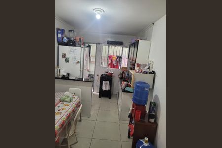 Casa à venda com 360m², 4 quartos e 5 vagas Casa à venda com 360m², 4 quartos e 5 vagasCozinha