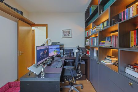 Apartamento à venda com 141m², 4 quartos e 3 vagas