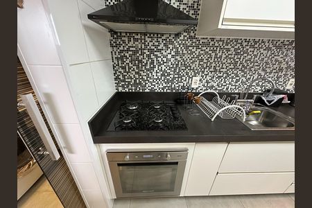 Apartamento para alugar com 108m², 3 quartos e 2 vagas Apartamento para alugar com 108m², 3 quartos e 2 vagasCozinha