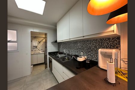 Apartamento para alugar com 108m², 3 quartos e 2 vagas Apartamento para alugar com 108m², 3 quartos e 2 vagasCozinha