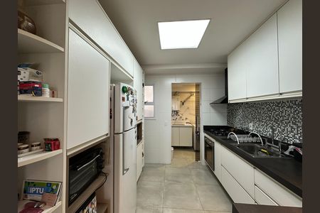 Apartamento para alugar com 108m², 3 quartos e 2 vagas Apartamento para alugar com 108m², 3 quartos e 2 vagasCozinha