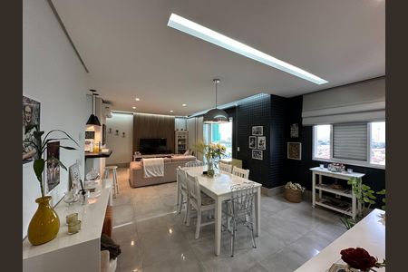 Apartamento para alugar com 108m², 3 quartos e 2 vagas Apartamento para alugar com 108m², 3 quartos e 2 vagasSala