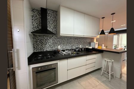 Apartamento para alugar com 108m², 3 quartos e 2 vagas Apartamento para alugar com 108m², 3 quartos e 2 vagasCozinha