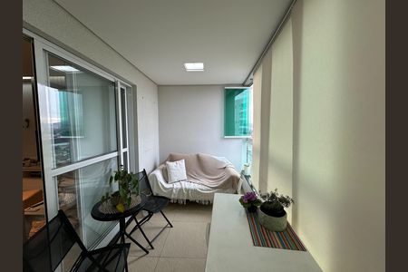 Apartamento para alugar com 108m², 3 quartos e 2 vagas Apartamento para alugar com 108m², 3 quartos e 2 vagasVaranda