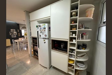 Apartamento para alugar com 108m², 3 quartos e 2 vagas Apartamento para alugar com 108m², 3 quartos e 2 vagasCozinha