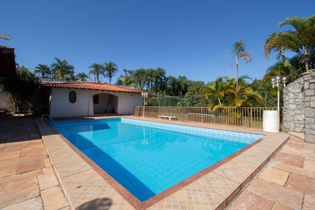 Casa à venda com 800m², 5 quartos e 5 vagasPiscina