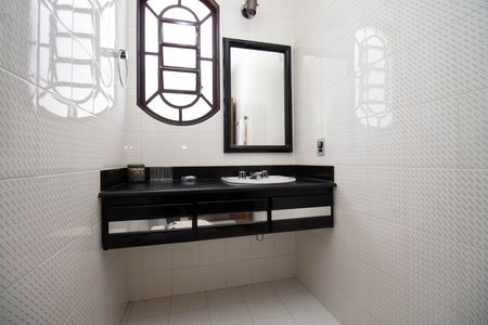 Casa à venda com 800m², 5 quartos e 5 vagasBanheiro Social