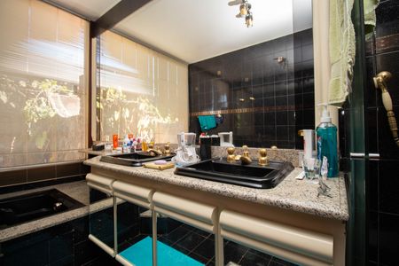 Casa à venda com 800m², 5 quartos e 5 vagasBanheiro da Suíte 3