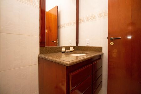 Casa à venda com 800m², 5 quartos e 5 vagasBanheiro da Suíte 4