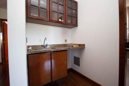 Casa à venda com 800m², 5 quartos e 5 vagasBanheiro Social