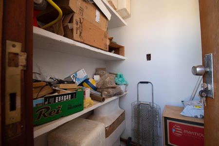 Casa à venda com 800m², 5 quartos e 5 vagasDespensa