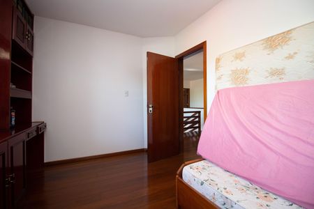 Casa à venda com 800m², 5 quartos e 5 vagasQuarto