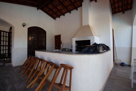 Casa à venda com 800m², 5 quartos e 5 vagasChurrasqueira