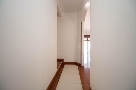 Casa à venda com 800m², 5 quartos e 5 vagasHall