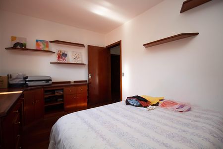 Casa à venda com 800m², 5 quartos e 5 vagasSuíte 2