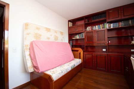 Casa à venda com 800m², 5 quartos e 5 vagasQuarto