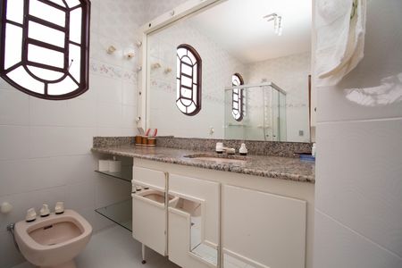 Casa à venda com 800m², 5 quartos e 5 vagasBanheiro da Suíte 1