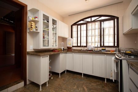Casa à venda com 800m², 5 quartos e 5 vagasCozinha
