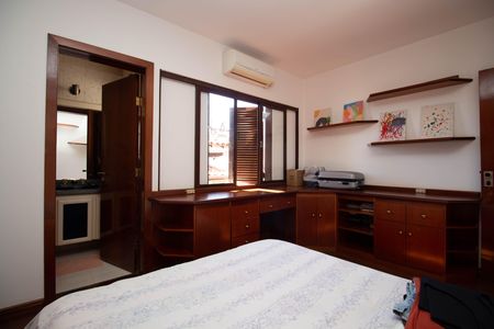 Casa à venda com 800m², 5 quartos e 5 vagasSuíte 2