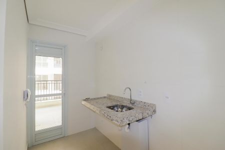 Sala/Cozinha/Área de Serviço de apartamento à venda com 2 quartos, 59m² em Vila Bandeirantes, São Paulo