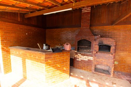 Casa de condomínio à venda com 300m², 3 quartos e 4 vagas Casa de condomínio à venda com 300m², 3 quartos e 4 vagasÁrea externa