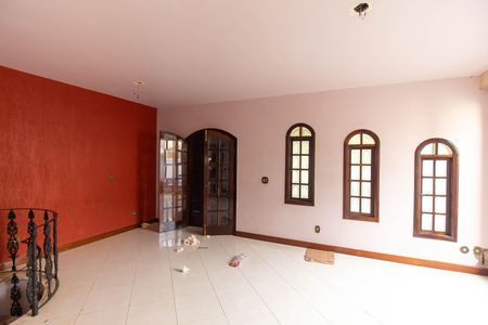 Sala de casa de condomínio à venda com 3 quartos, 300m² em Largo da Batalha, Niterói