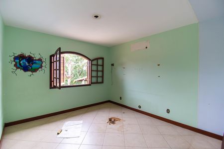 Casa de condomínio à venda com 300m², 3 quartos e 4 vagas Casa de condomínio à venda com 300m², 3 quartos e 4 vagasSuíte 1