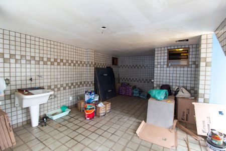 Casa de condomínio à venda com 300m², 3 quartos e 4 vagas Casa de condomínio à venda com 300m², 3 quartos e 4 vagasÁrea de Serviço