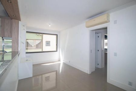 Sala de apartamento para alugar com 2 quartos, 70m² em Teresópolis, Porto Alegre