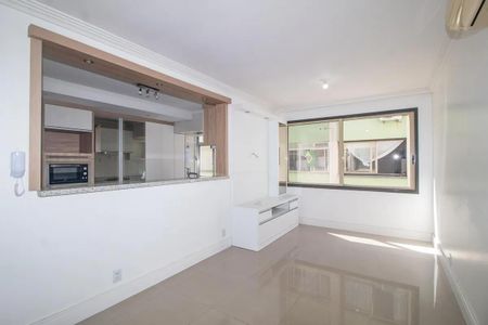 Sala de apartamento para alugar com 2 quartos, 70m² em Teresópolis, Porto Alegre
