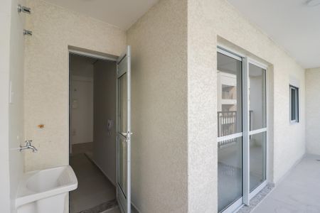 Sala/Cozinha/Área de Serviço de apartamento à venda com 2 quartos, 59m² em Vila Bandeirantes, São Paulo