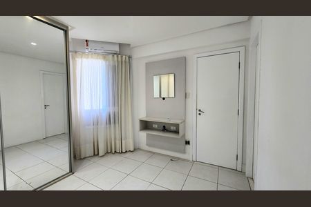 Apartamento para alugar com 120m², 2 quartos e 2 vagas Apartamento para alugar com 120m², 2 quartos e 2 vagasQuarto