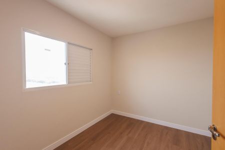 Suíte de apartamento para alugar com 2 quartos, 56m² em Parque Taubateguassu, Taubaté
