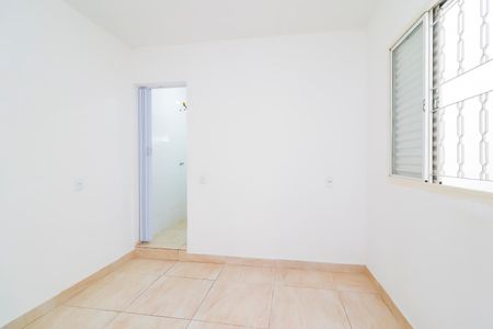 Quarto Suíte de casa para alugar com 1 quarto, 60m² em Vila Carmosina, São Paulo